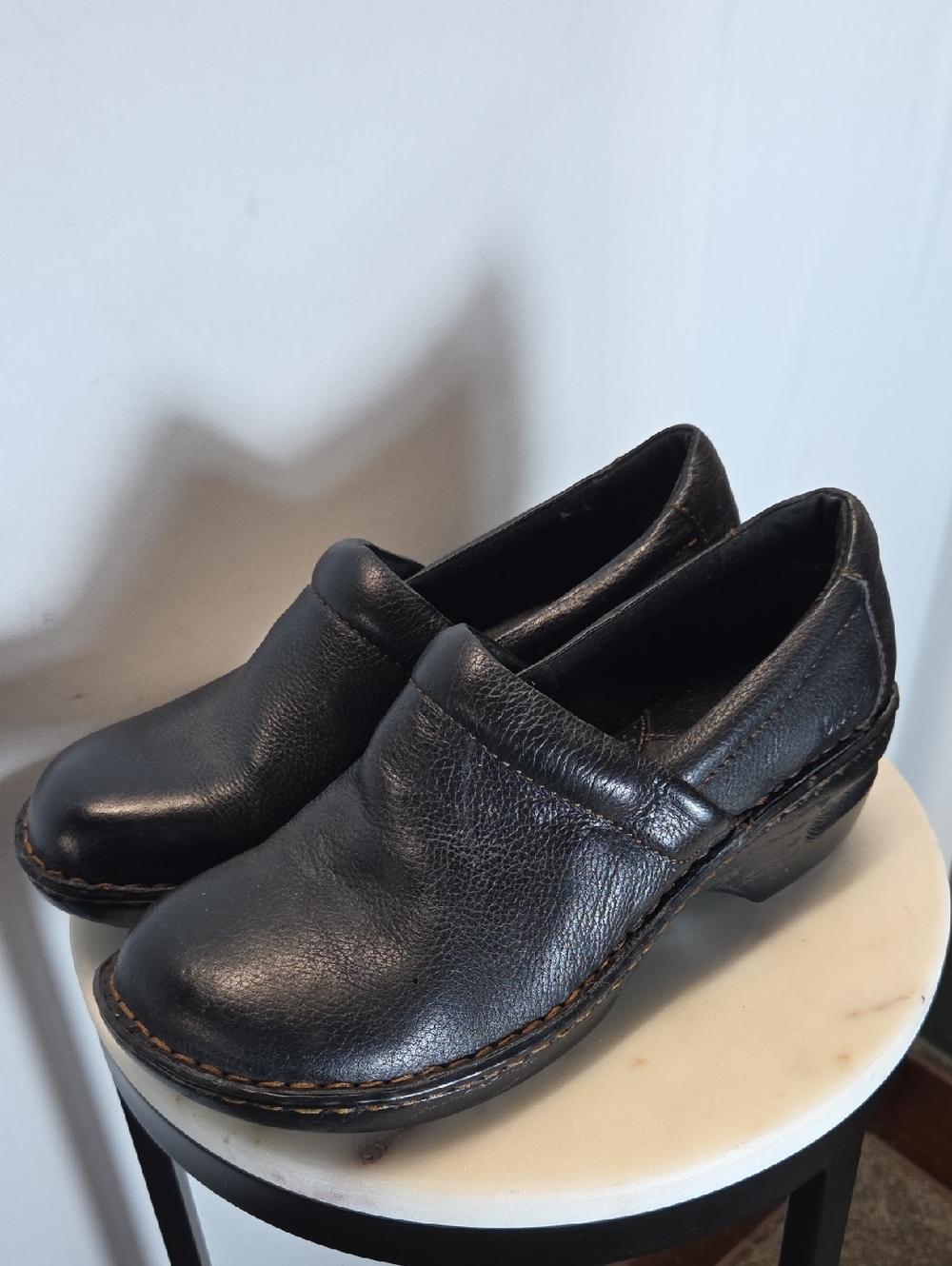 b.o.c. Black Leather Slip-On Clogs Size 10